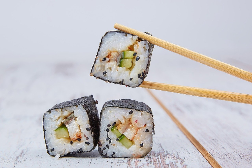 Sushi live cooking jako atrakcja na Twoim wydarzeniu