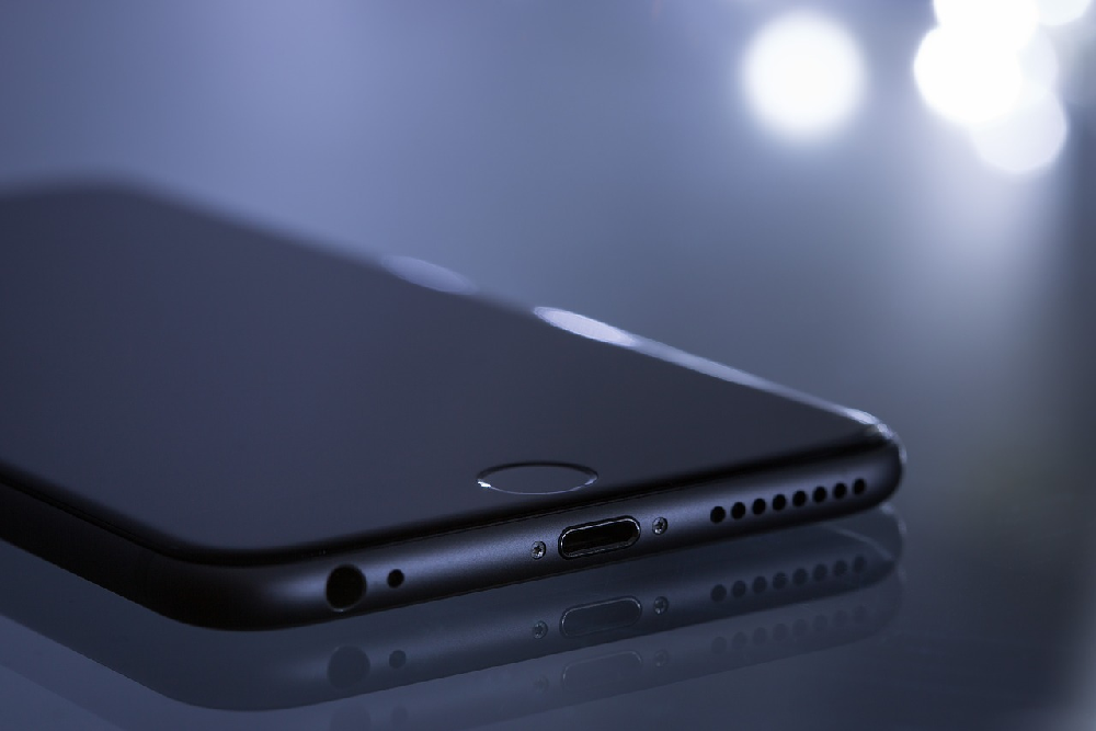 Recenzja iPhone SE 2020 – mały smartfon z wielkimi możliwościami?